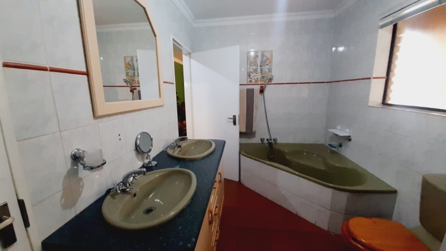 7 Bedroom Property for Sale in Mary Anne Free State